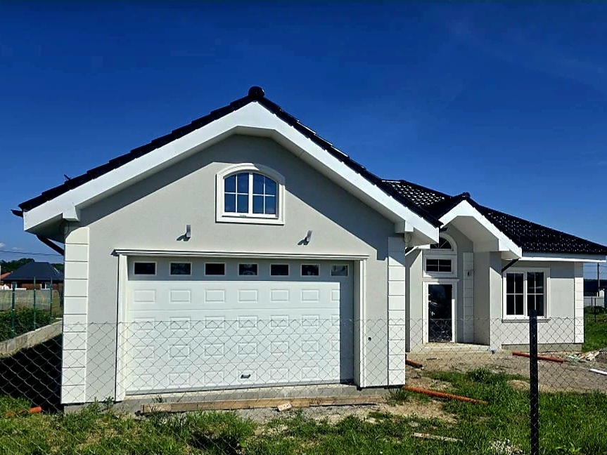 Секционные ворота DoorHan в Чебоксарах с установкой